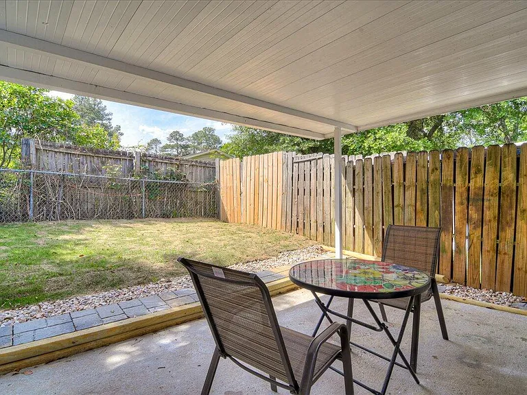 23 Londonberry Ln — Photo 40