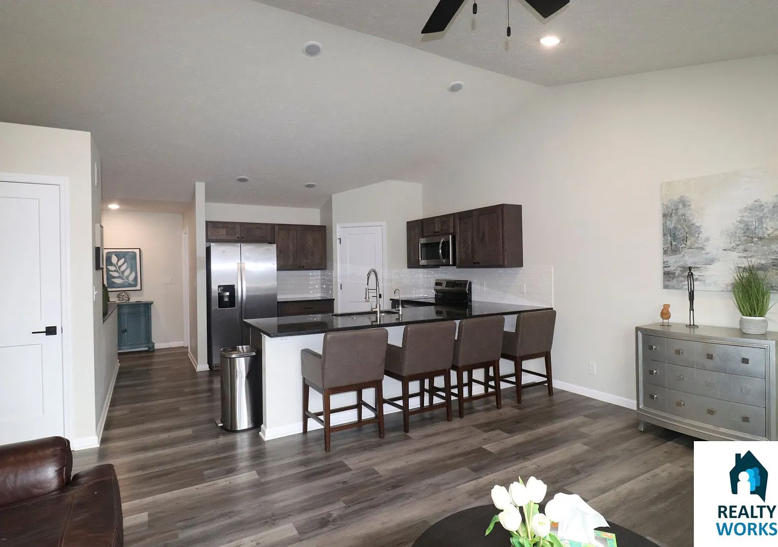 4 Bedroom, 3 bath townhome available Now! — Photo 3