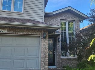 11822 Rockland St, Windsor, ON N8P 1Z8