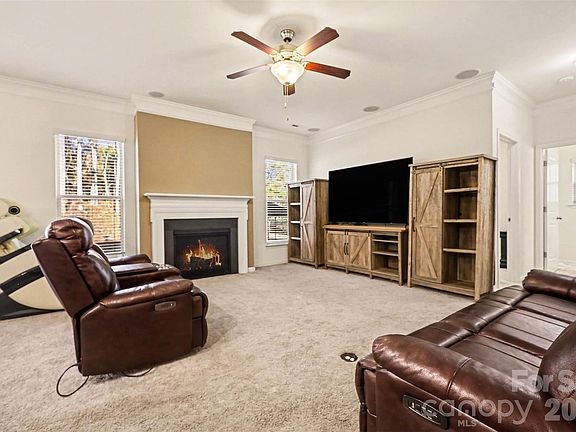 5th image of 4023 Northerly Island Ct