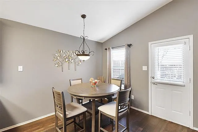 3 bed, 1730 sqft, $2,250 — Photo 4