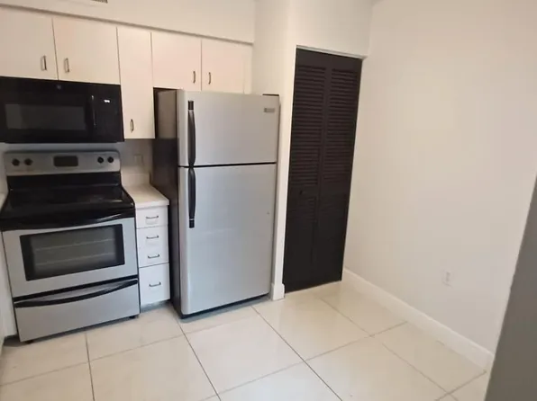 19111 Glenmoor Dr, West Palm Beach, FL