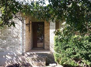 1102 N Austin Ave, Georgetown, TX 78626