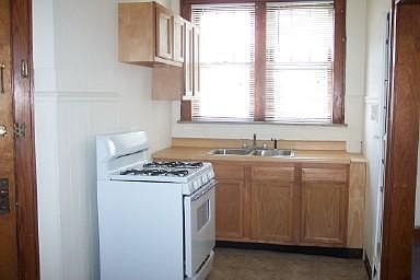 2nd image of 3633 Dunnica Ave Floor 1