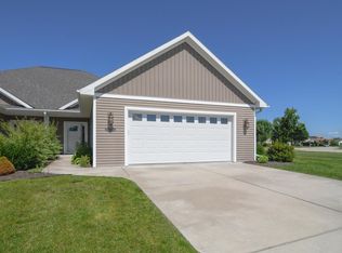 2073 Wisteria Cir #2, Suamico, WI 54313