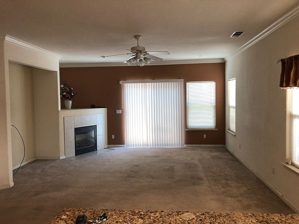 2nd image of 2911 Las Flores Cir