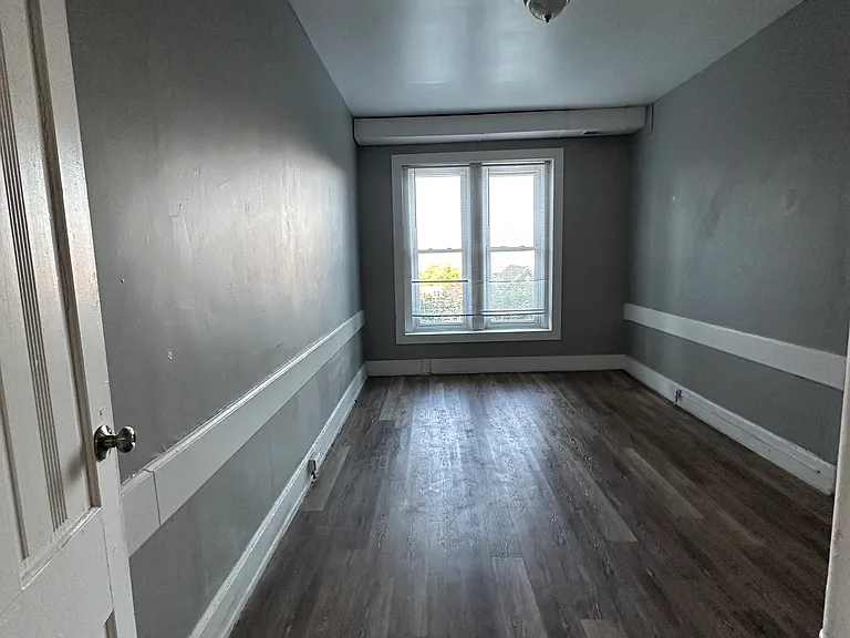 932 Summit Ave #5 — Photo 10