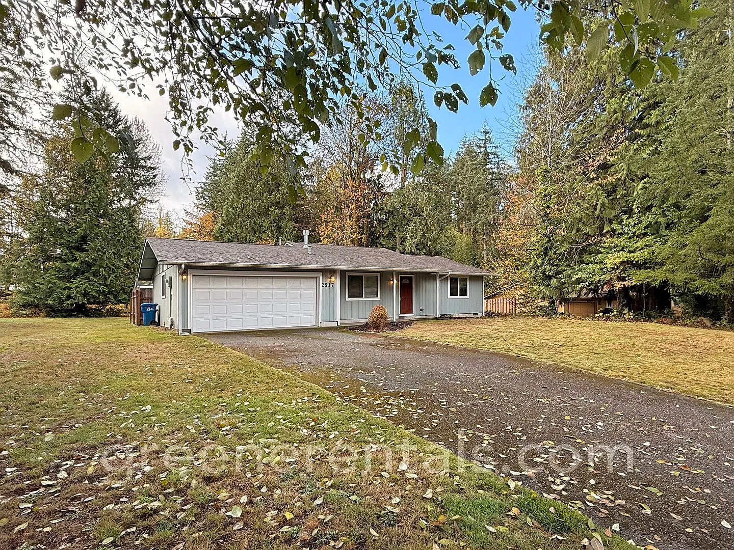 Charming 2BR/1BA West Olympia Rambler on Spacious Lot — Photo 1