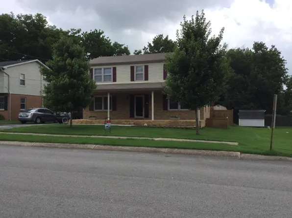 922 Springmont Dr, Hopkinsville, KY 42240