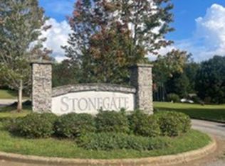 20 Stonegate Cir, Lincoln, AL 35096