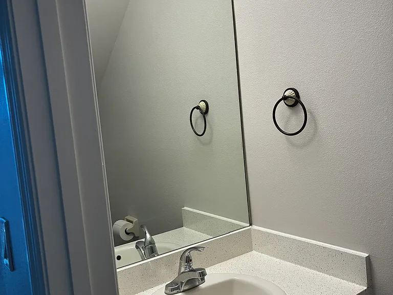 8101 Interbay Blvd — Photo 3