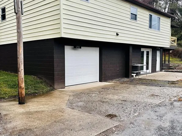 698 Ewart Ave, Beckley, WV 25801