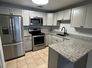 99 Cluff Crossing Rd APT D4, Salem, NH 03079