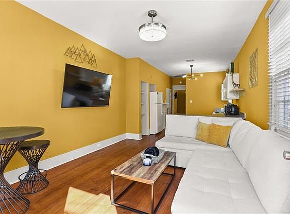 2nd image of 3427 Dauphine St