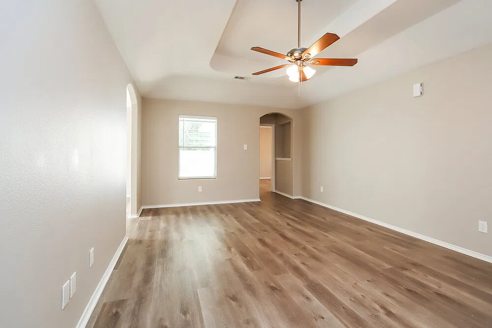 3 bed, 2.0 bath, 1381 sqft, $1,885 — Photo 4