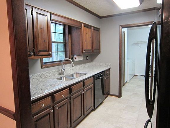 3rd image of 2434 White Cir