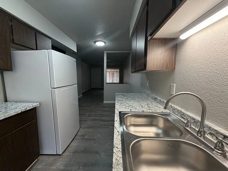 1575 Monte Vista Dr #4 — Photo 9