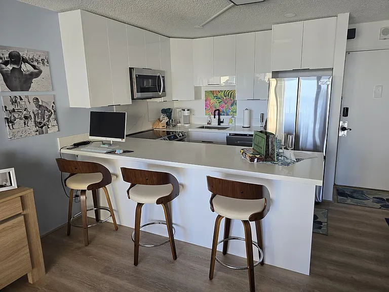 2140 Kuhio Ave #Penthouse 2506-1 — Photo 9