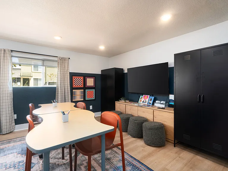 The Luxe Apartments — Photo 27