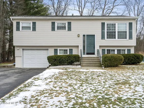 53 Walnut Drive, Clifton Park, NY 12065