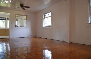 4th image of 10920 SE Home Ave
