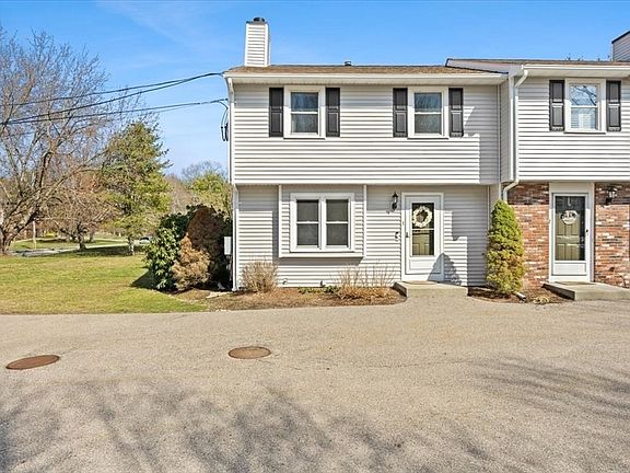 2nd image of 6 Robin Cir APT 1