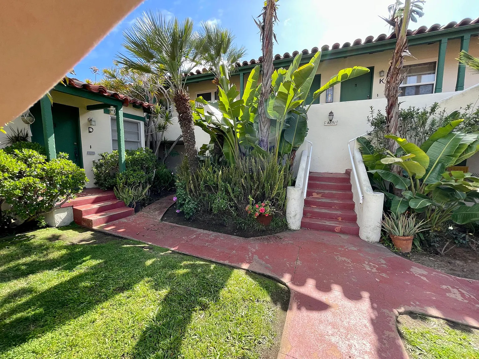 4851 Brighton Ave — Photo 2