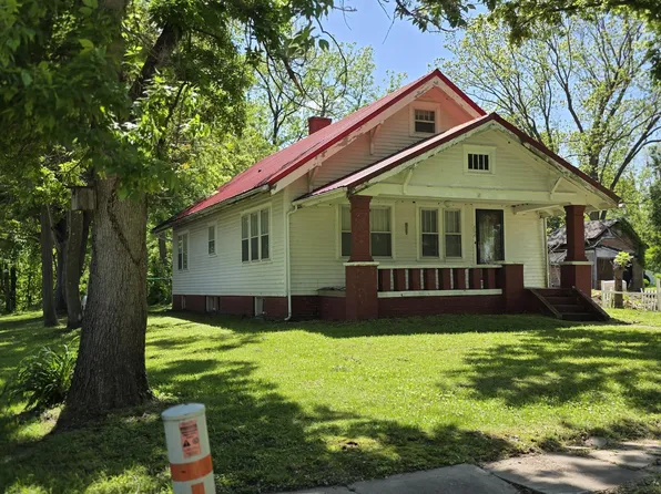 804 N Main St, De Witt, MO 64639