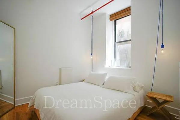 Rented by Dream Space Realty | media 11