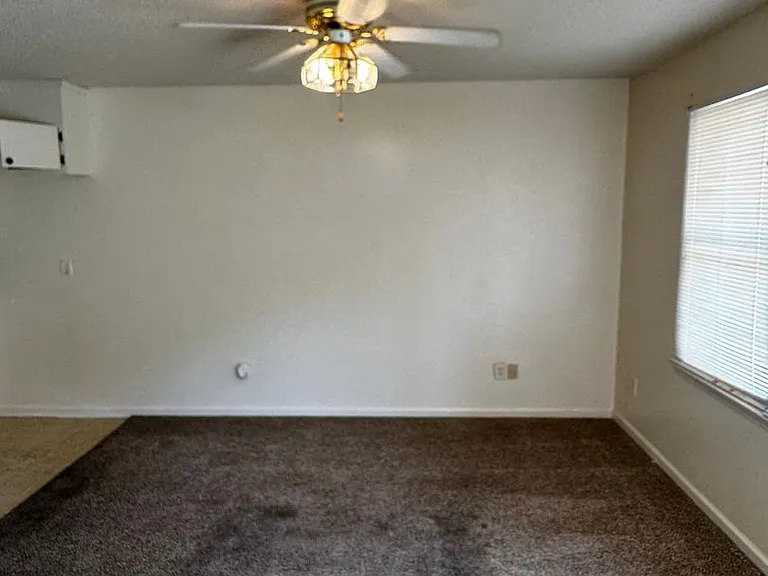 100 Red Rock Dr — Photo 4