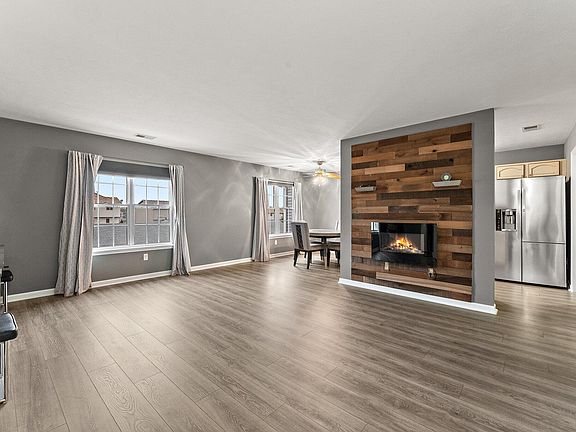 3rd image of 8221 Lincoln Cir APT A
