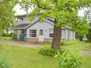 W882 White Oak Dr, East Troy, WI