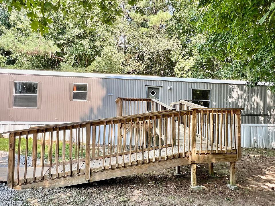 1st image of 170 Holly Creek Dr