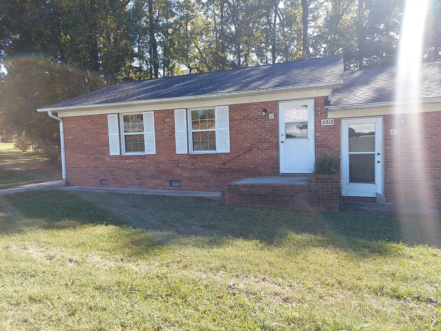 2 bed, 10 sqft, $1,000 — Photo 1