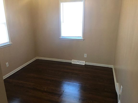 4th image of 241 S 11th St