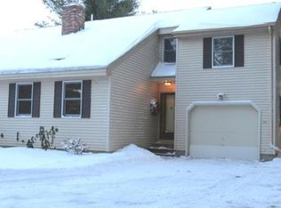 3 Hemlock St #A, Plaistow, NH 03865