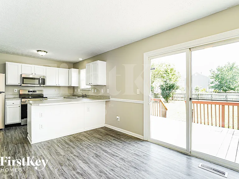 7272 Moonbay Ct — Photo 6