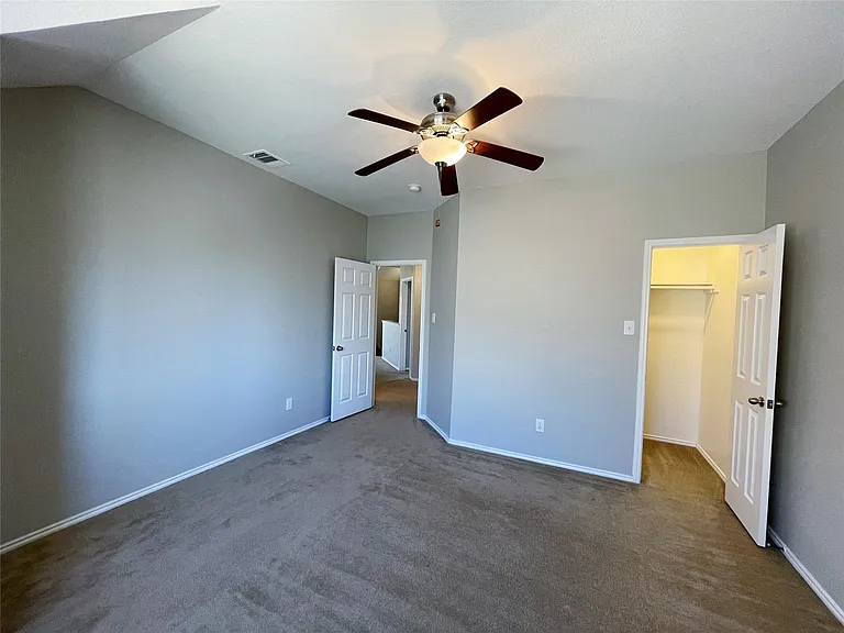 9787 Old Field Dr — Photo 7