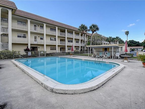 3rd image of 3850 13th Ave N APT 112
