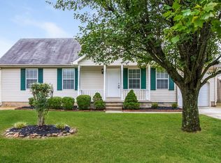 1207 Woods Edge Dr, Murfreesboro, TN 37130