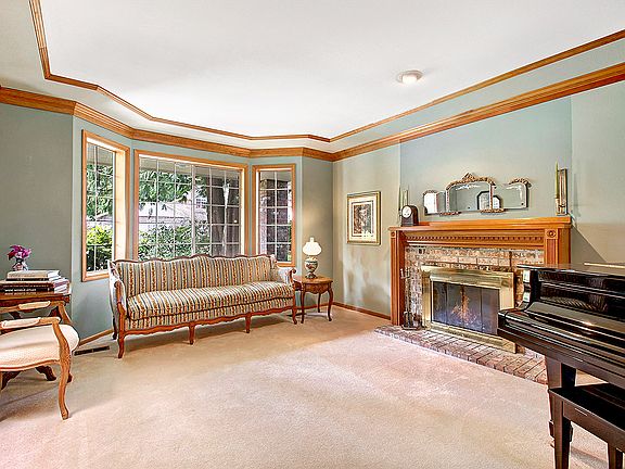 4th image of 3605 21st St SE