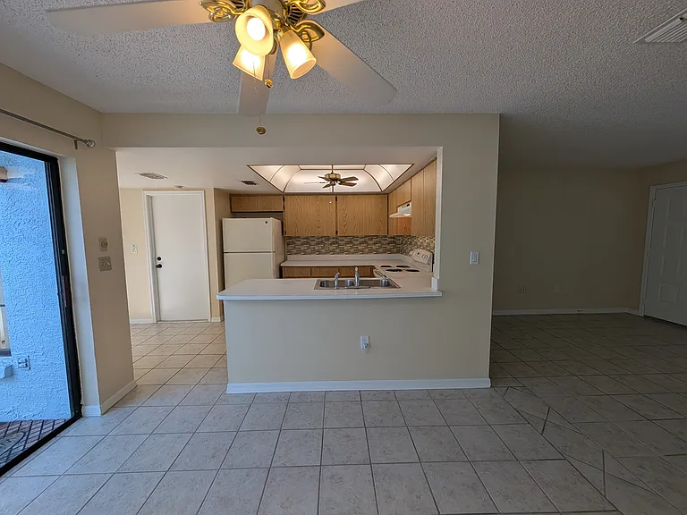 7705 Rockville Ct — Photo 7