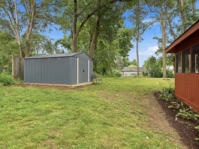 W1136 Celandine Rd — Photo 31