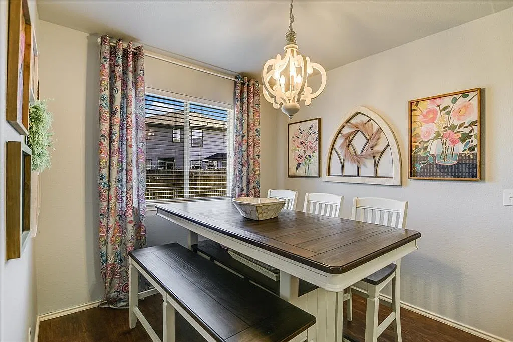 3 bed, 2.0 bath, 1144 sqft, $1,700 — Photo 4