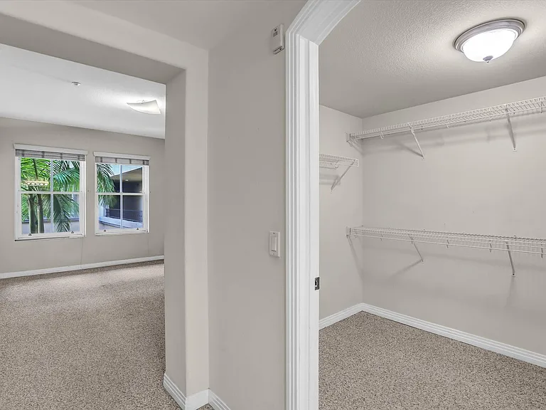 301 W G St #316 — Photo 23