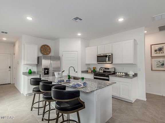3rd image of 10466 W Thetford Ln