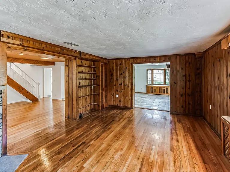 1425 N Line St — Photo 10