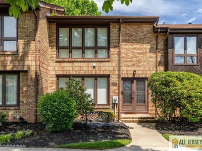369 Willowbrook Dr, North Brunswick, NJ, 08902