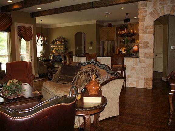Living room/ Kitchen