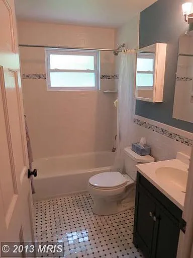 7035 Bradley Cir — Photo 9